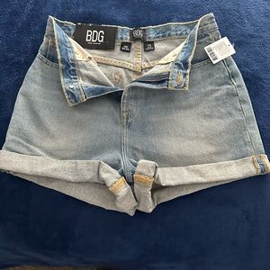 BDG Mom high rise jean short
